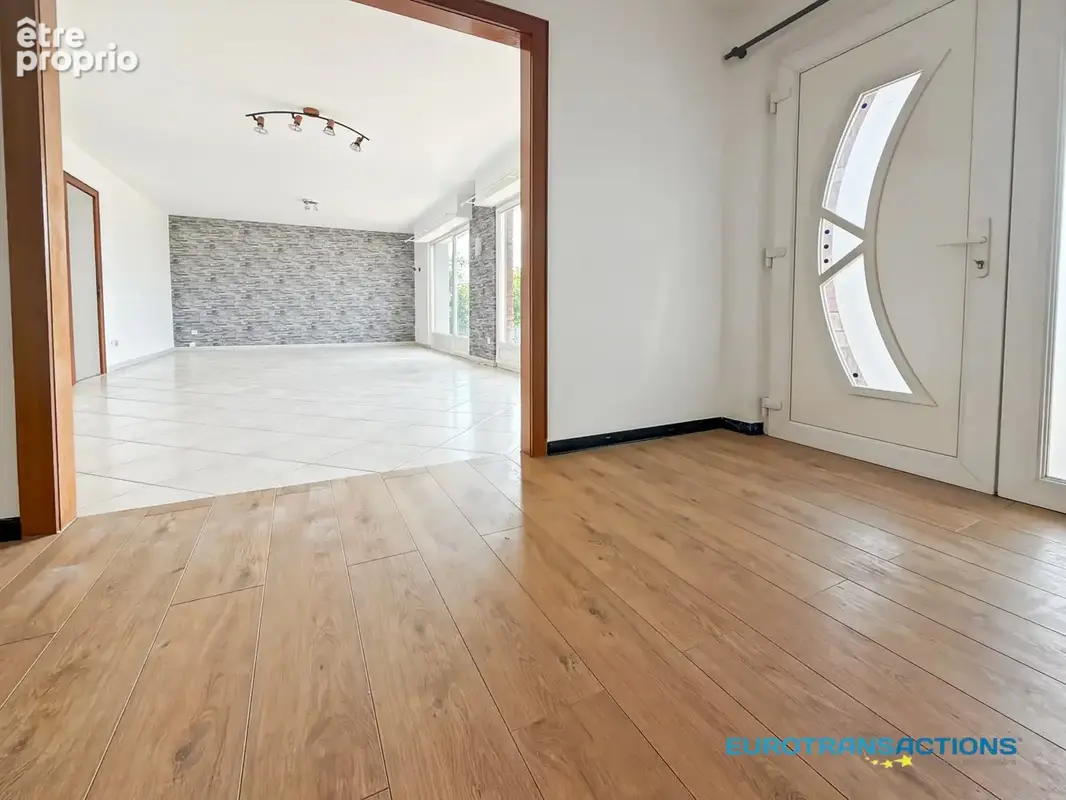 Villa de Plain-pied de 176m² sur 9,80 ares - photo 10