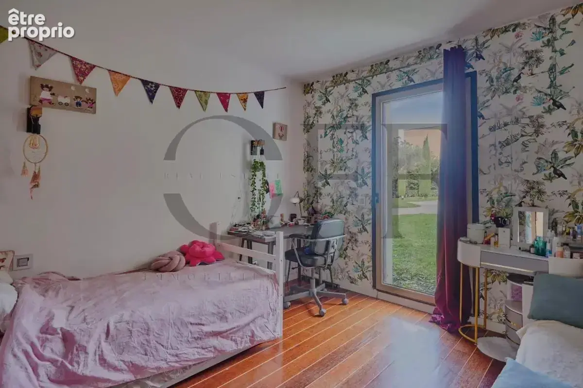Marseille 13007 – Rez- de-jardin résidence sécurisée - Roucas-Blanc – 3 chambres 150 m² avec jardin privatif - photo 16
