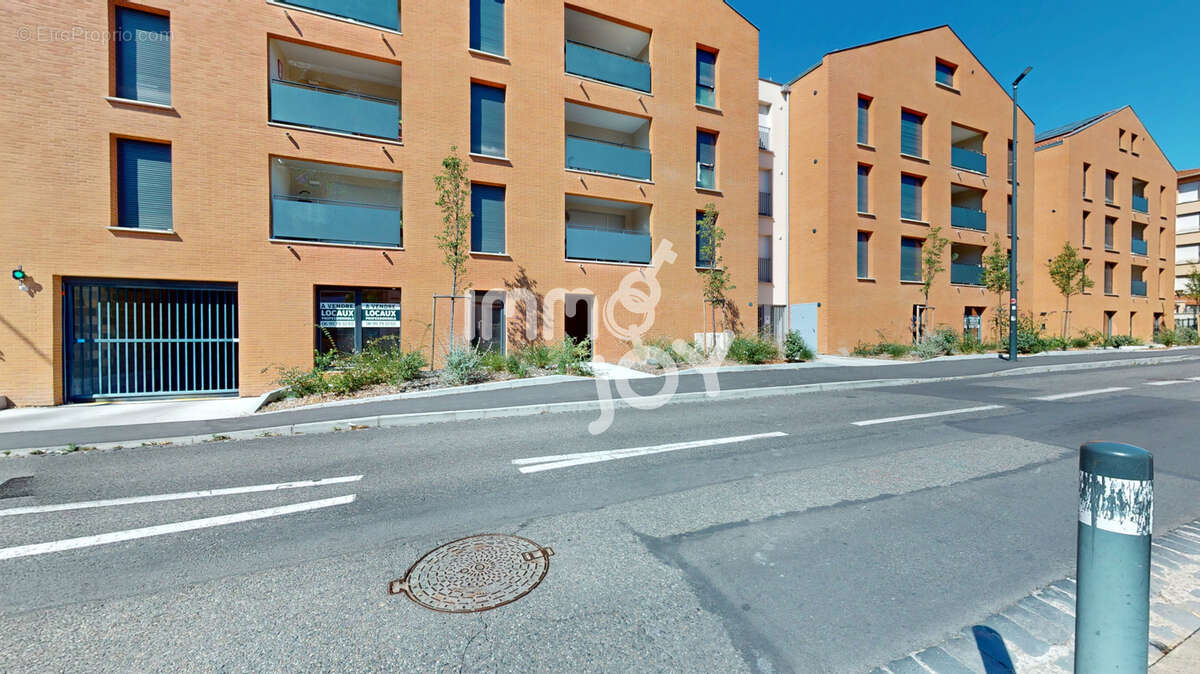 Local professionnel neuf 70 m2 - plateau a amenager - toulouse - photo 7