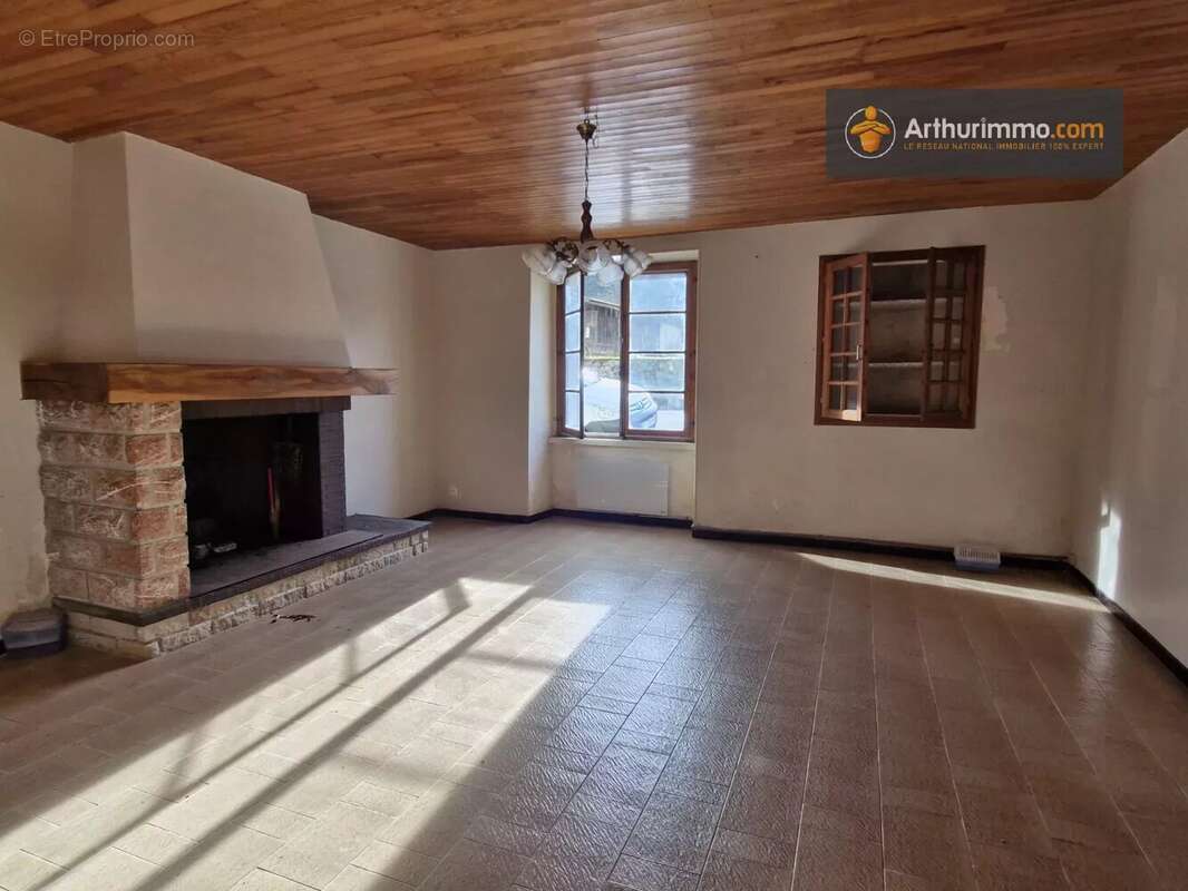 Maison à FOUGAX-ET-BARRINEUF