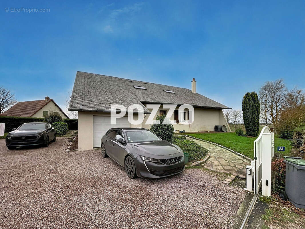 Maison à SAINT-PIERRE-SUR-DIVES