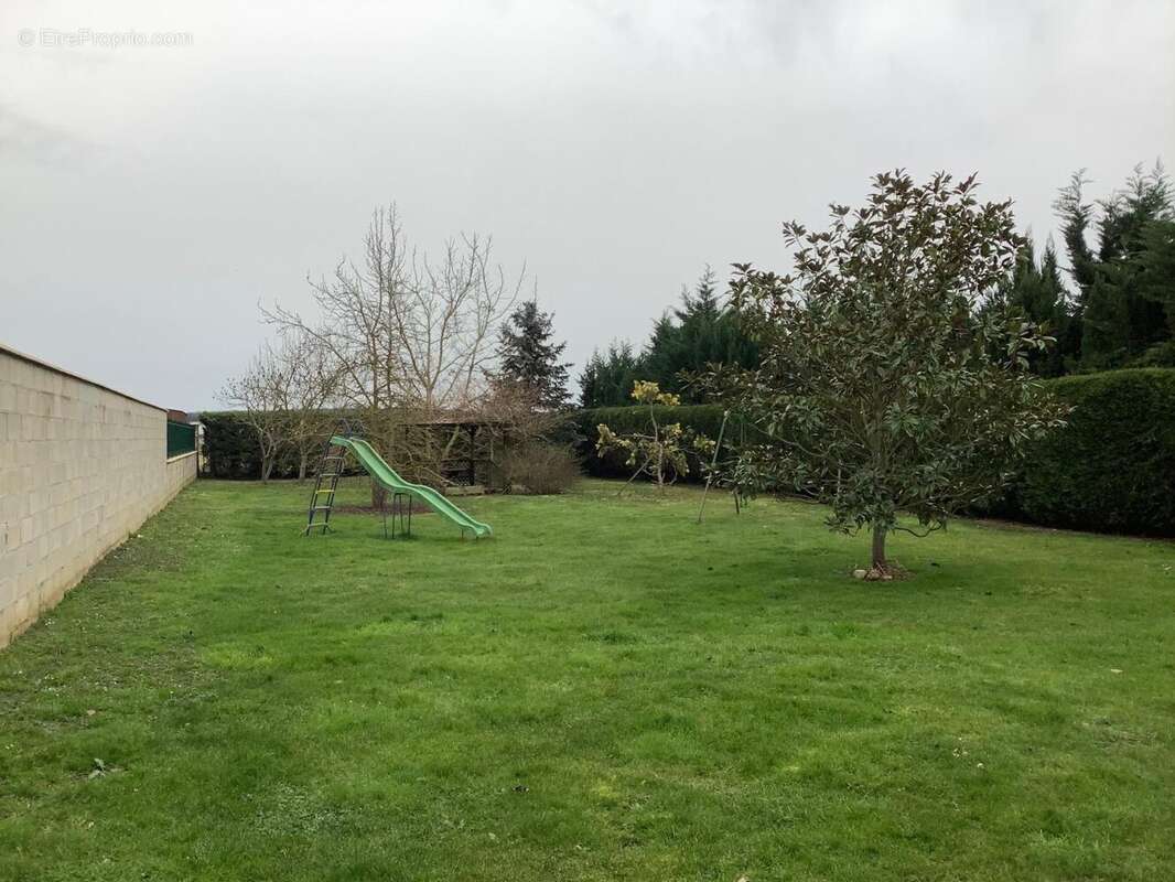 Photo 4 - Terrain à VARENNES-SUR-SEINE