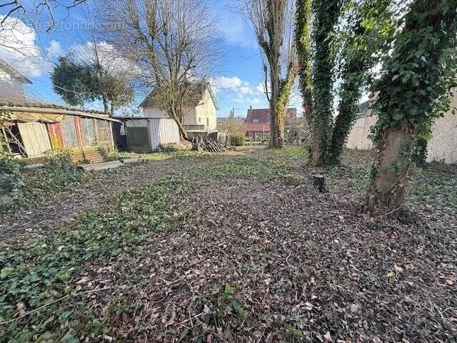 Terrain à OLLAINVILLE