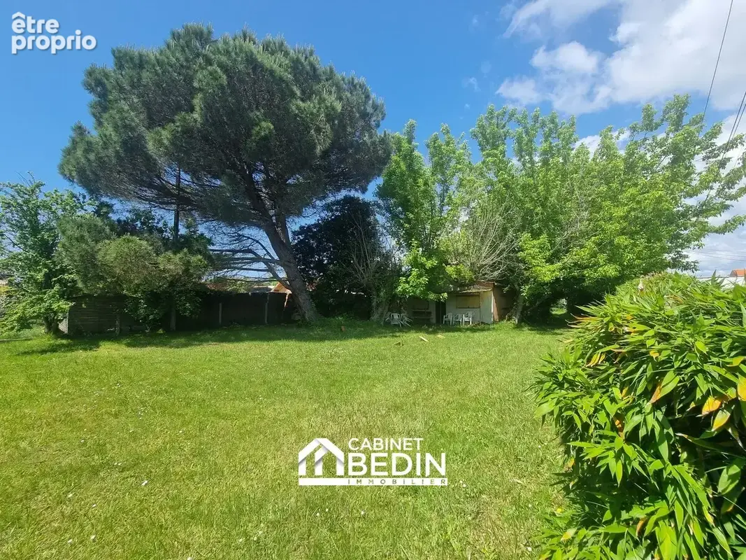 Photo Terrain à Ares au prix de 389 000€