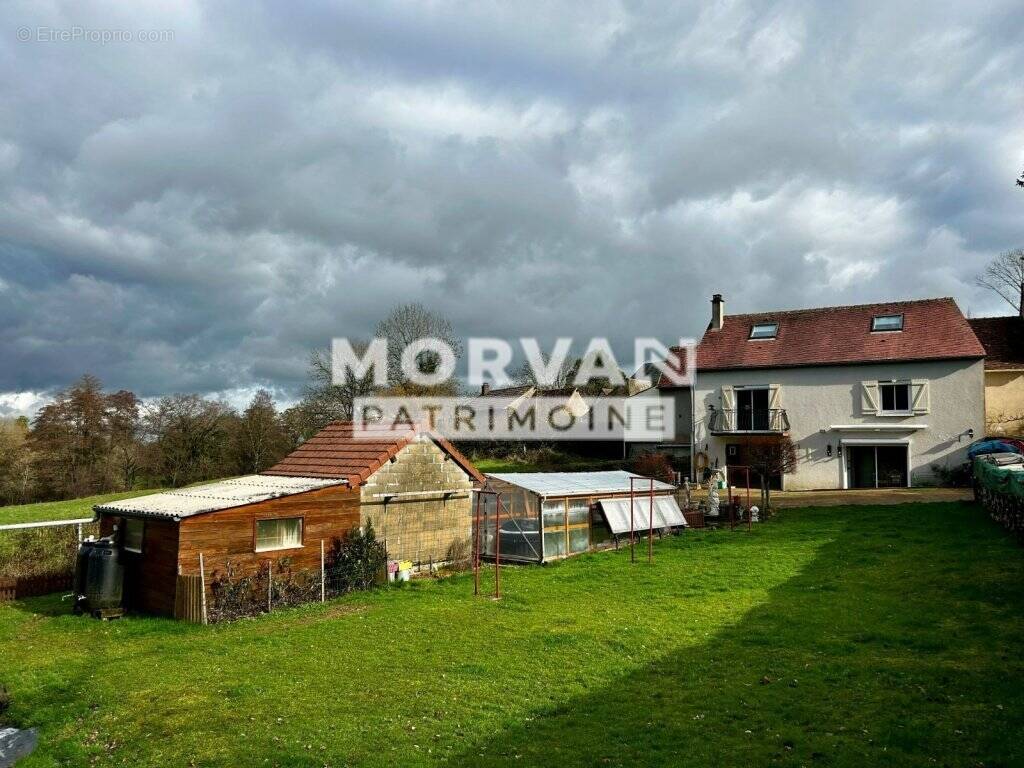 Maison à SAINT-SAULGE