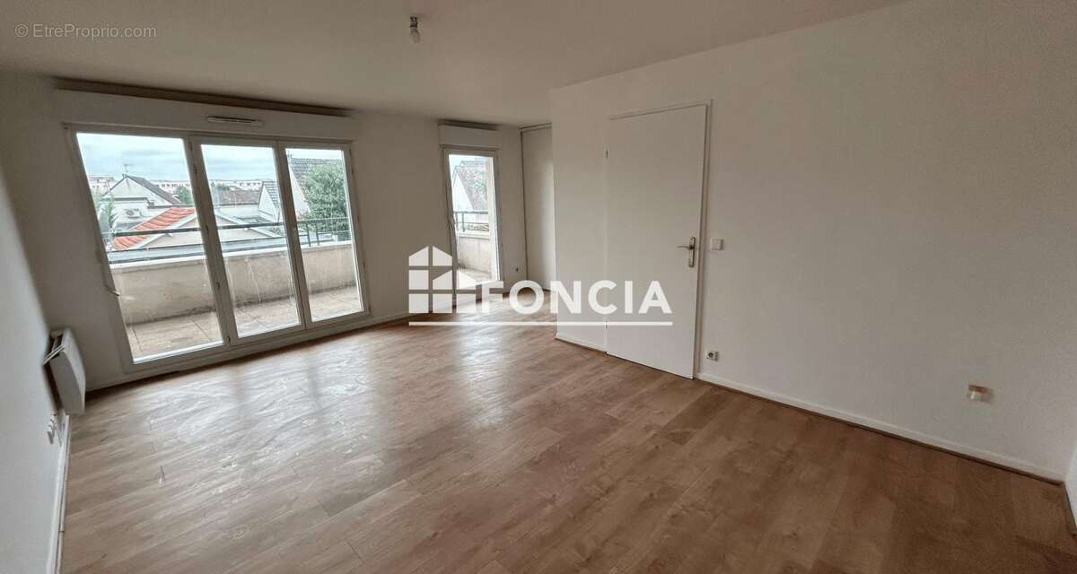 Appartement à BONNEUIL-EN-FRANCE