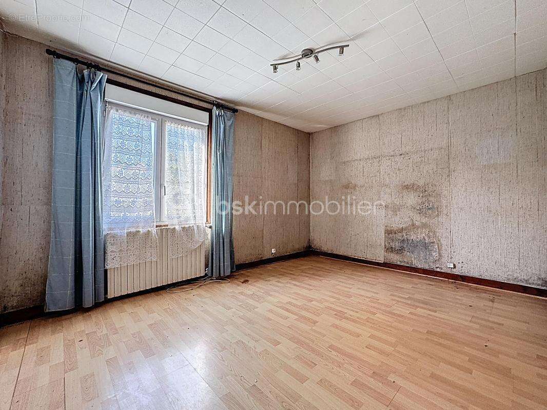 Maison à MONTFARVILLE