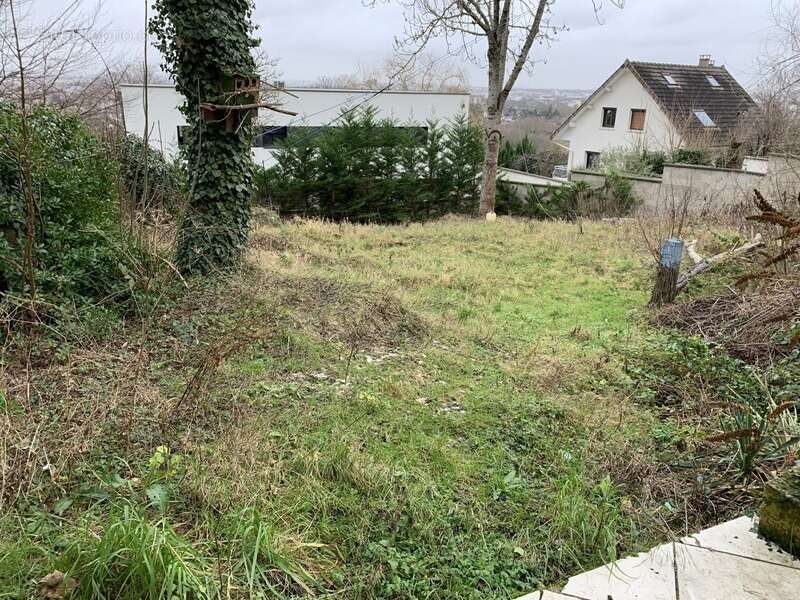 Terrain à bâtir à Chennevières sur Marne avec vue plongeante sur PARIS - photo 2