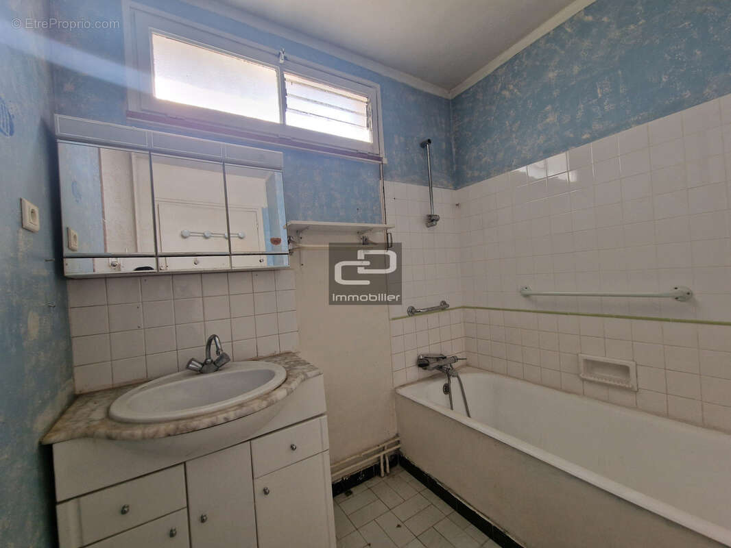 Appartement à COUZON-AU-MONT-D'OR