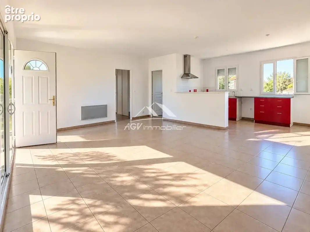 Lézan, maison plain pied, 2 chambres + 1 bureau, terrain clos - photo 3