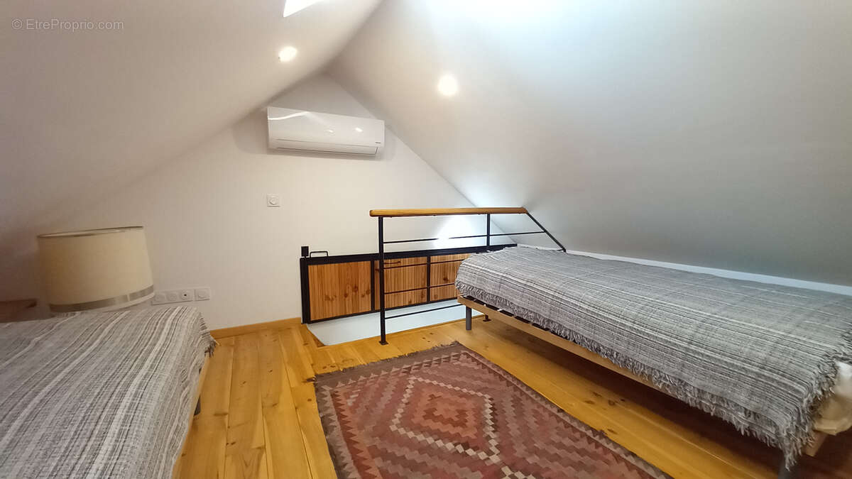 Maison à COLOMBIERES-SUR-ORB