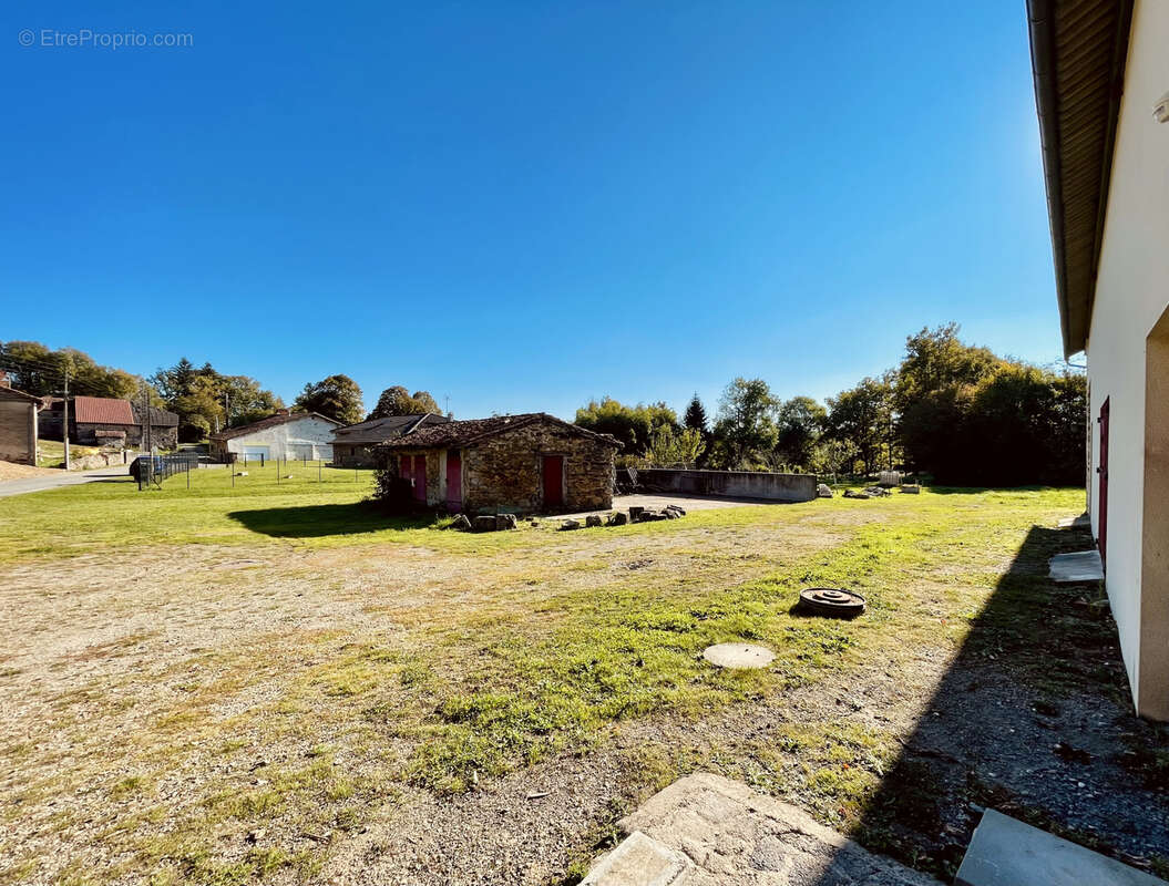 Maison à SAINT-CHRISTOPHE