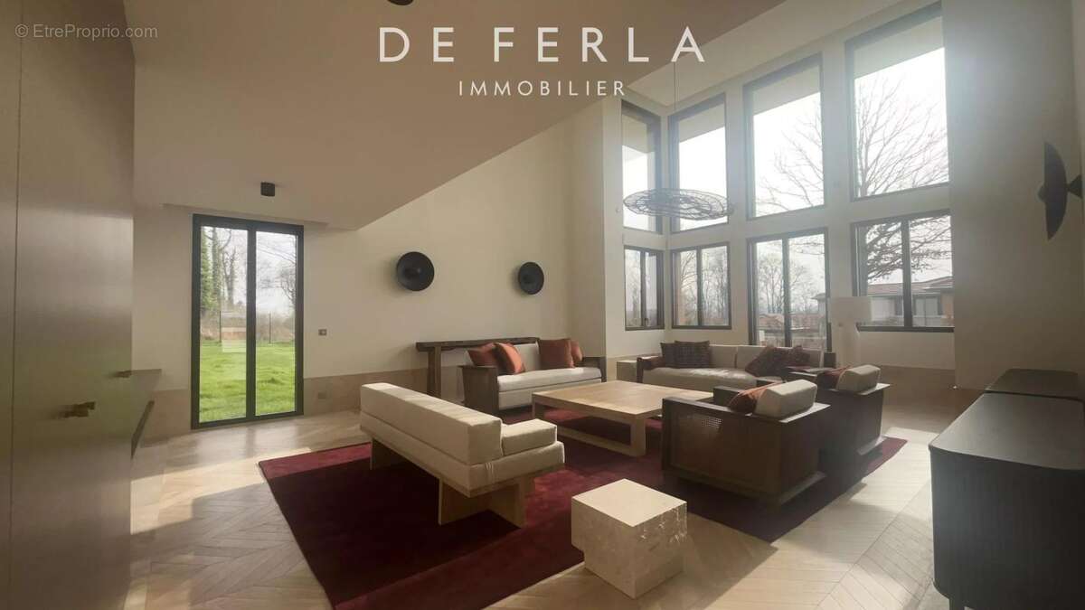 Maison à MAGNY-LE-HONGRE