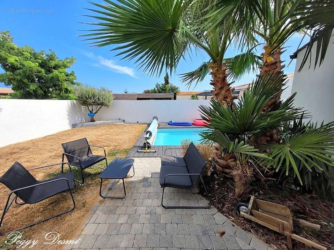 Maison à vendre 6 pièces VILLEDOUX (17) - Elégance et Confort aux portes de La Rochelle - 6 pièces - Piscine - photo 20
