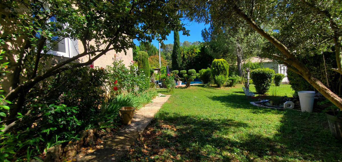 Maison à SAINT-MAXIMIN-LA-SAINTE-BAUME