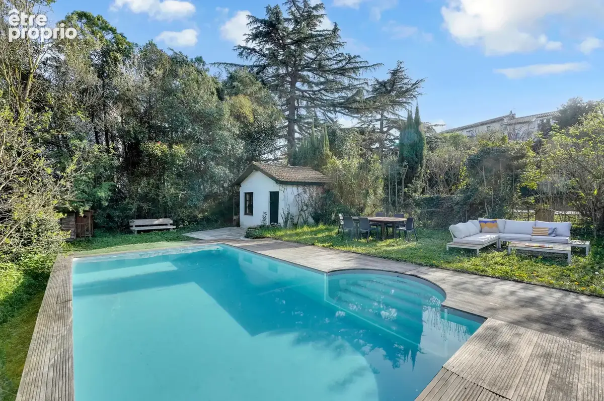 Maison familiale avec jardin et piscine - photo 10