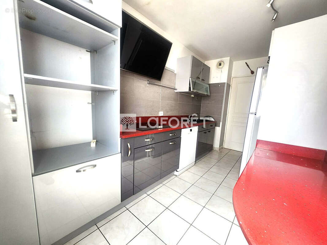 Appartement La Seyne Sur Mer 4 pièce(s) 95 m2 - photo 2