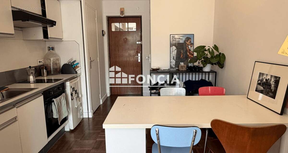 Appartement à PARIS-10E