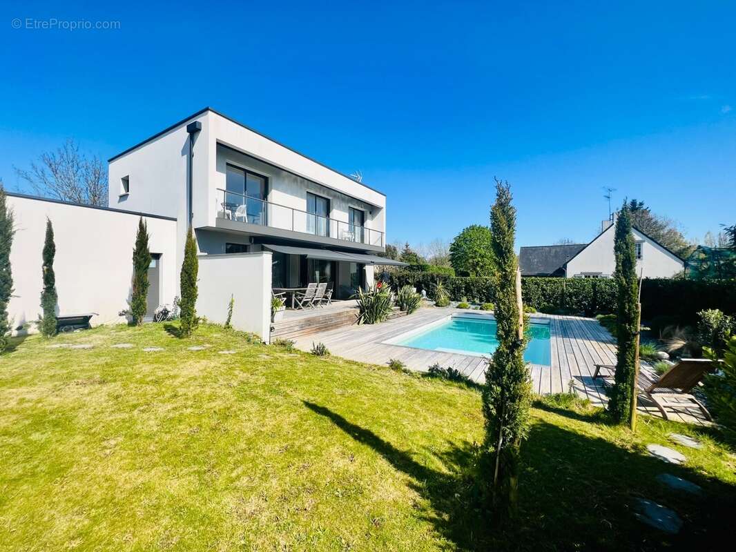 La turballe-maison contemporaine 6p de 176m2-piscine-garage 40m2-jardin-sur terrain de 720m2 - photo 2