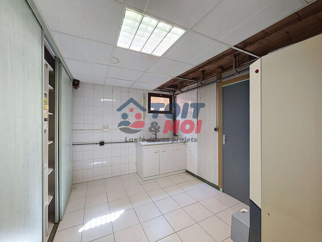 Maison d’exception sur les hauteurs de Vesoul   Vue lac, piscine couverte et grands volumes - photo 25