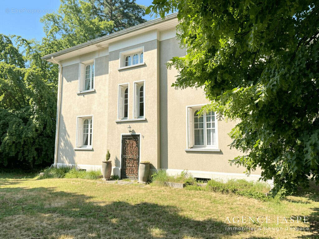 Maison à AUREC-SUR-LOIRE