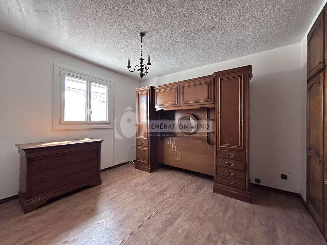 Maison à SAINT-MARTIN-DE-CRAU