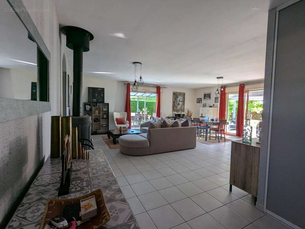 Maison à BUSSIERE-GALANT