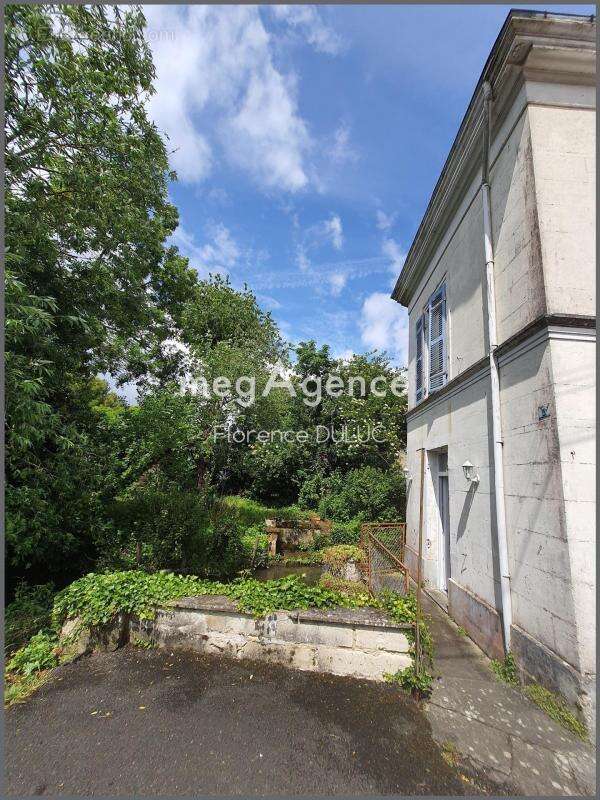 Maison à SAINT-JEAN-D'ANGELY