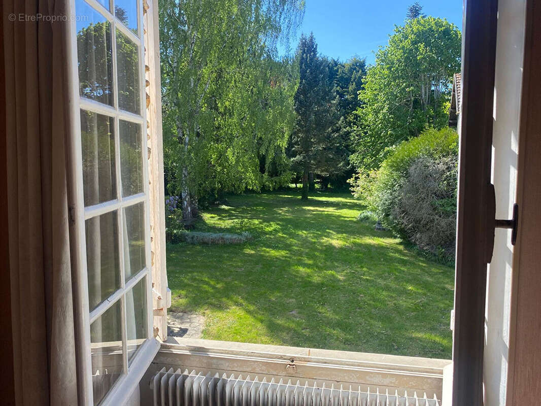 Maison à BAZAINVILLE