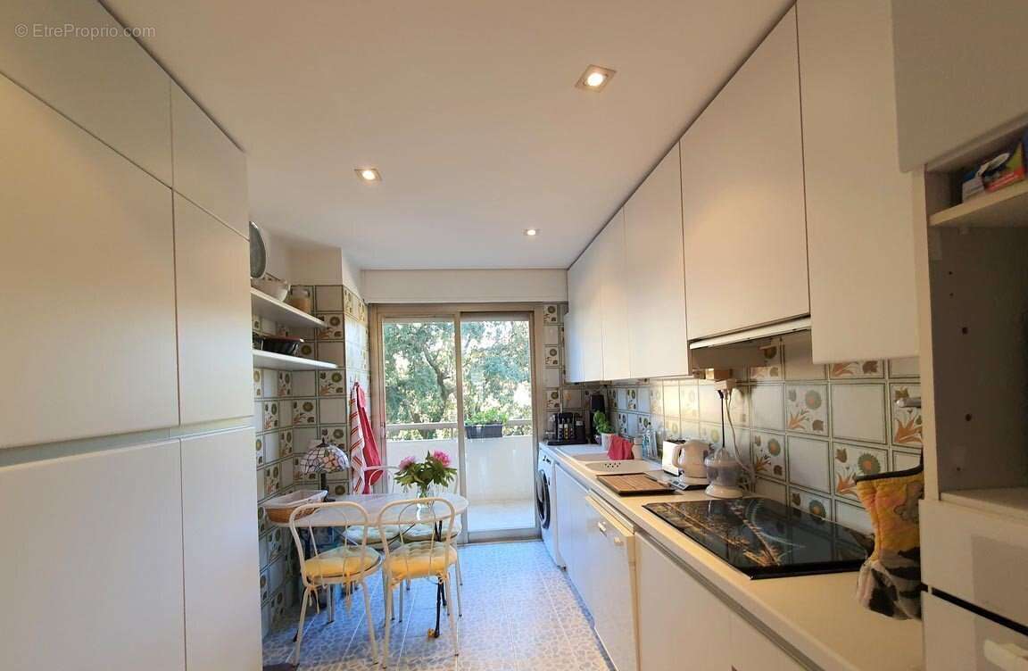 Appartement à LE CANNET