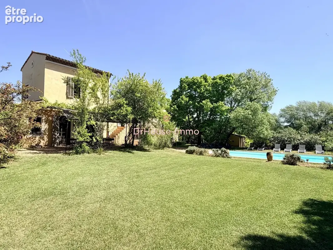 Maison 180 m² à Villecroze  - photo 23