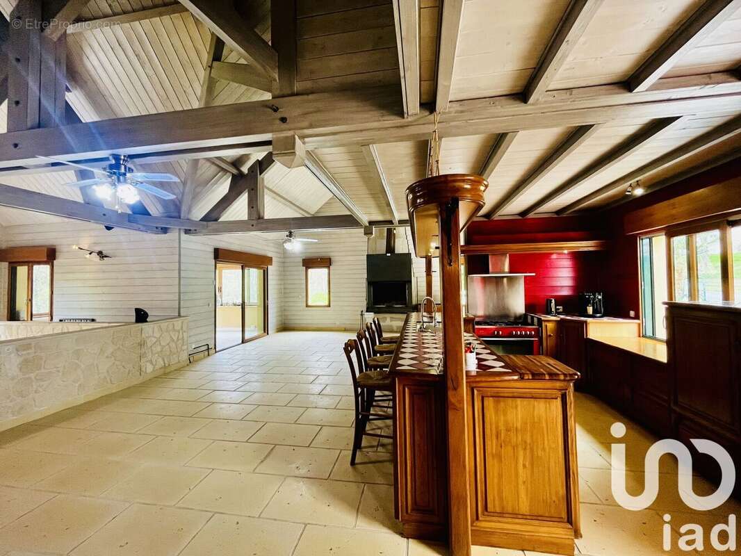 Photo 2 - Maison à THENIOUX