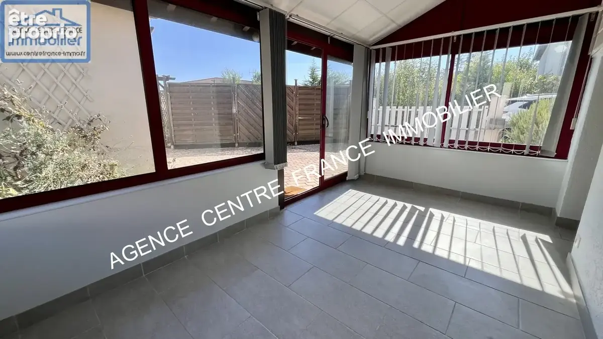 EXCLUSIVITÉ à BOURGES. Maison individuelle de 3/4 pièces avec piscine et garage - photo 4