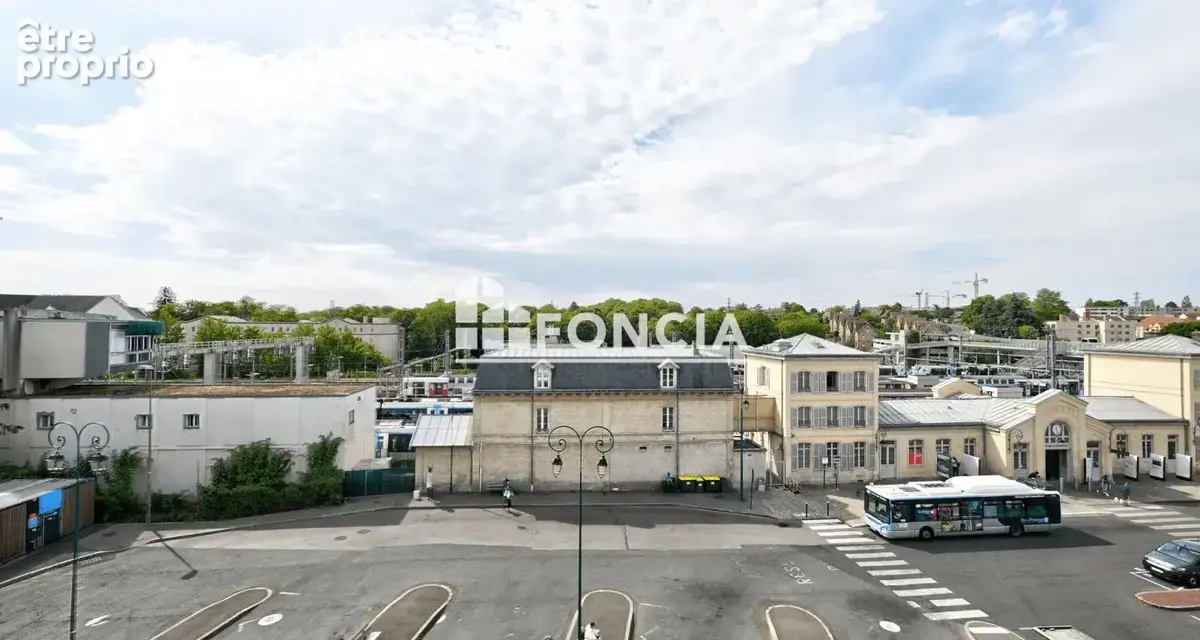 À VENDRE – Appartement 3 pièces en plein centre de Pontoise, au pied de la gare - photo 12