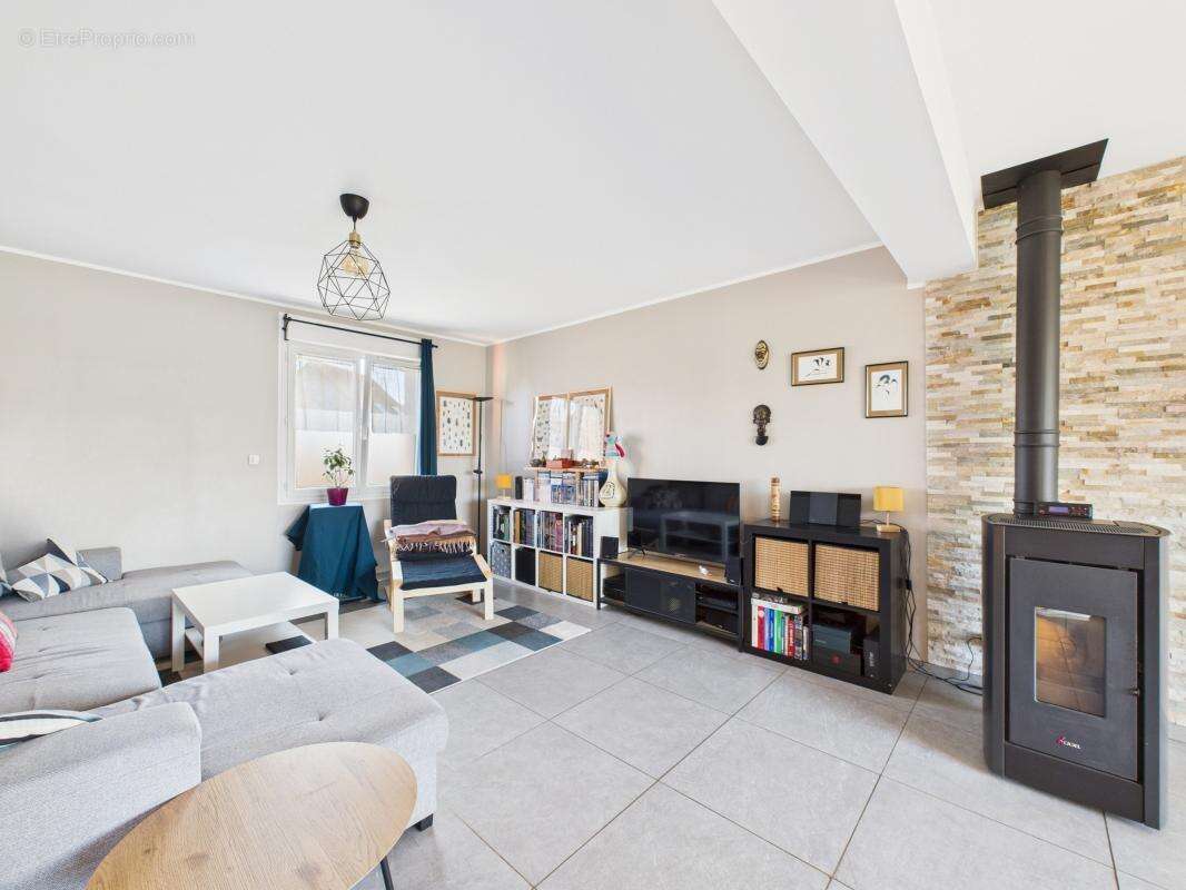 Maison à MILLONFOSSE