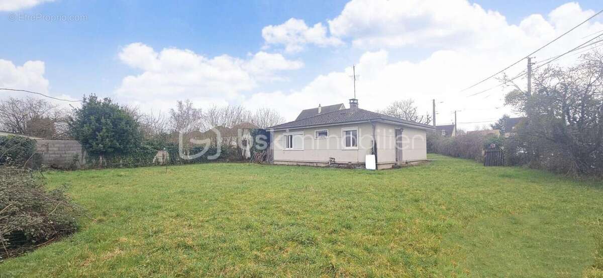 GIEN - Pavillon de plain-pied avec grand jardin clos de 1 068 m² - potentiel à exploiter - photo 6