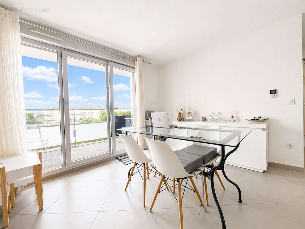 Appartement à BONNEUIL-SUR-MARNE