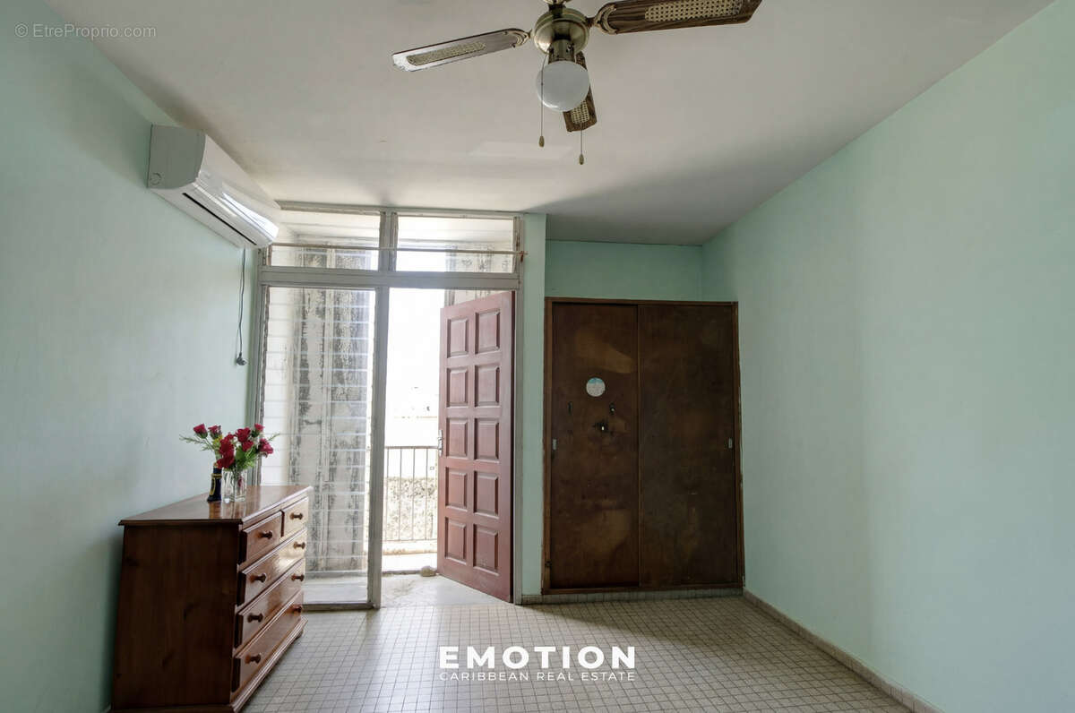 Appartement à POINTE-A-PITRE