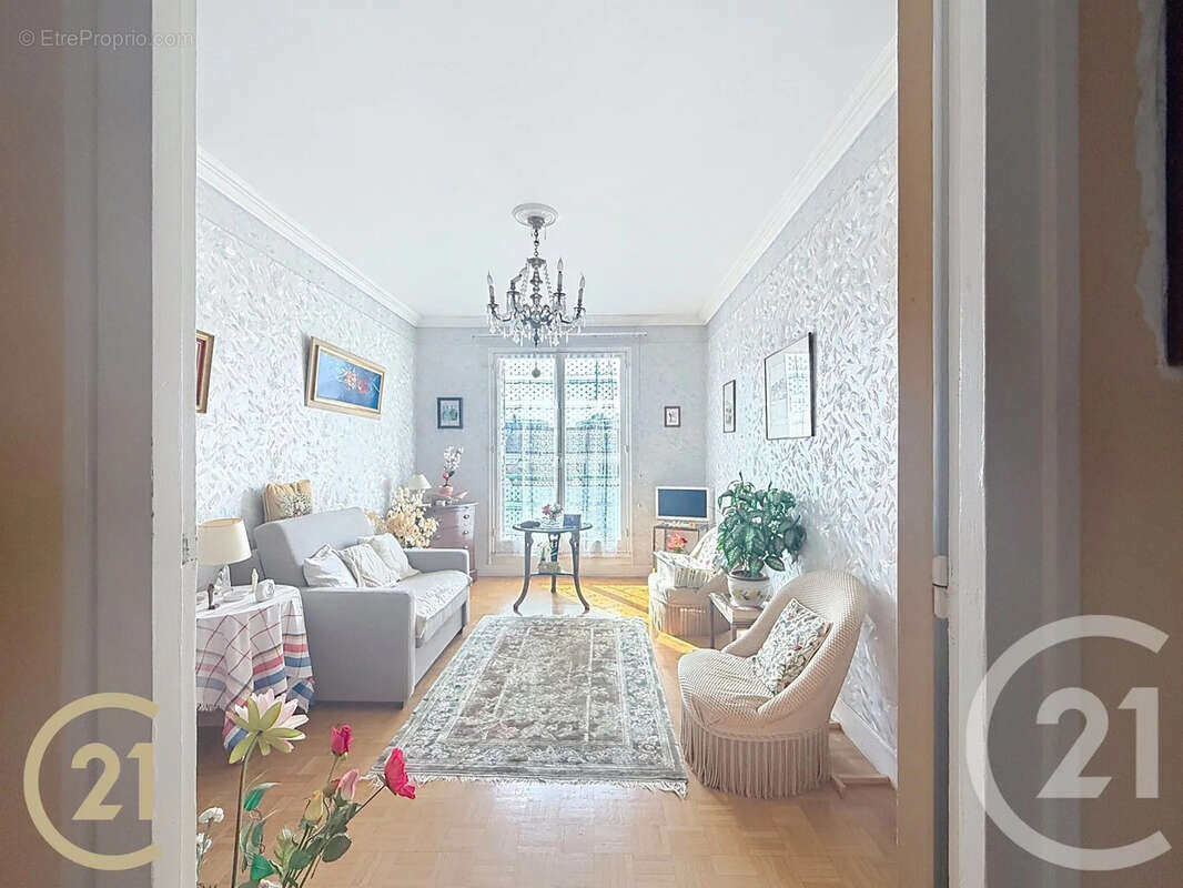Appartement à PARIS-11E