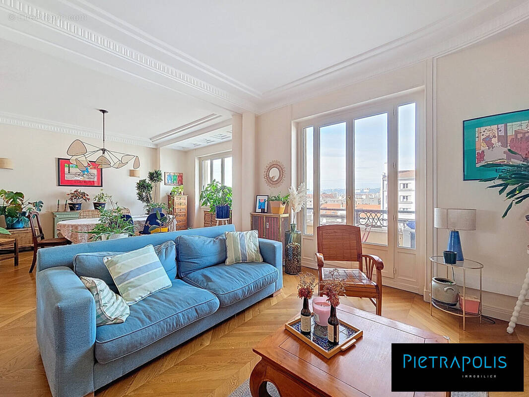 Appartement à LYON-8E