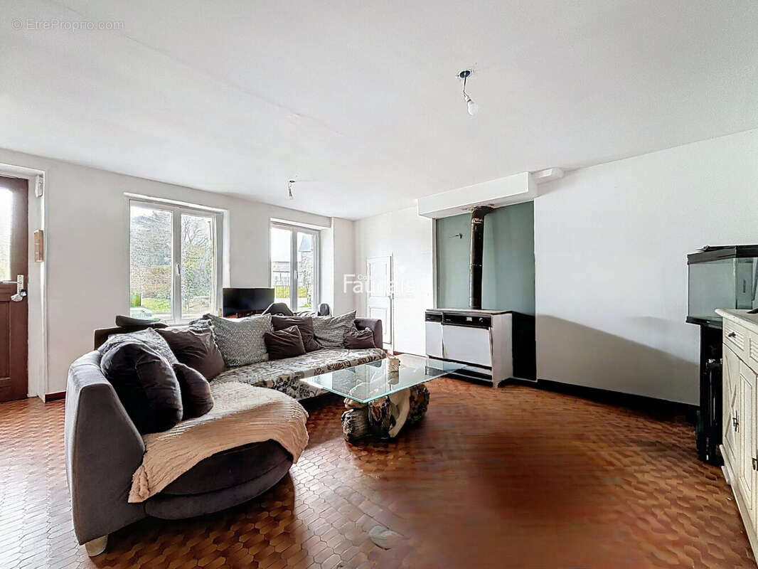 Appartement 192 m² à Vire  - photo 2