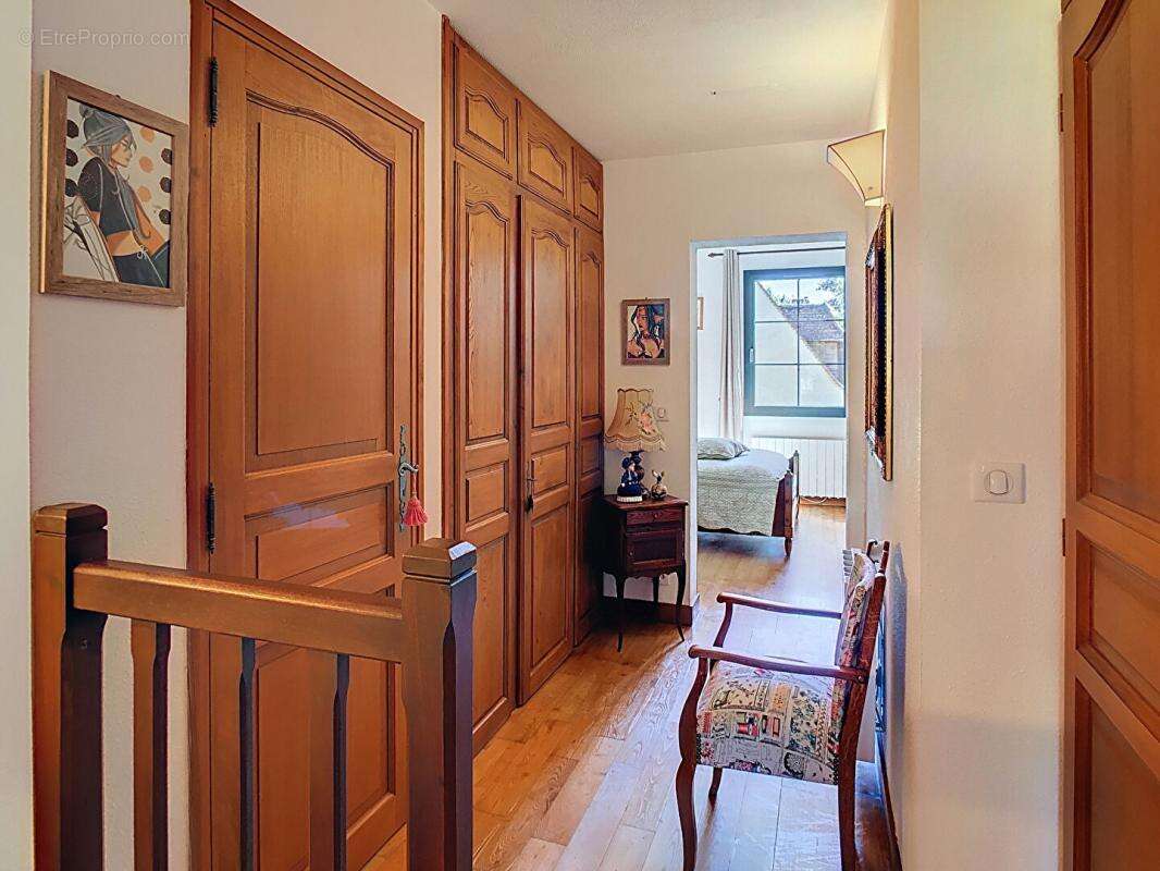 Maison à BEYNAC-ET-CAZENAC