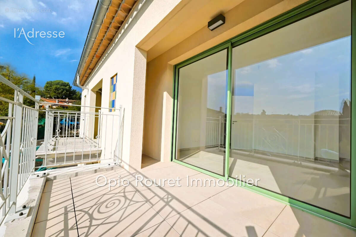 Appartement à LE ROURET