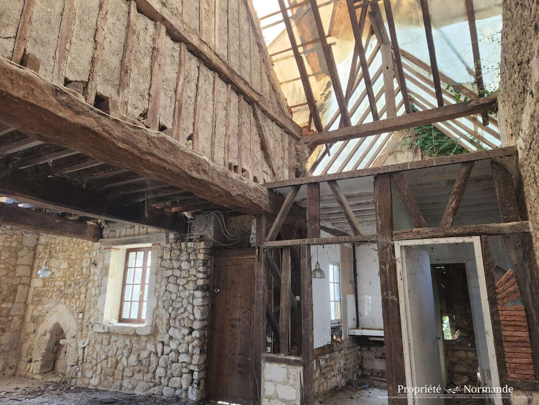 Maison à SAINT-SAMSON-DE-LA-ROQUE