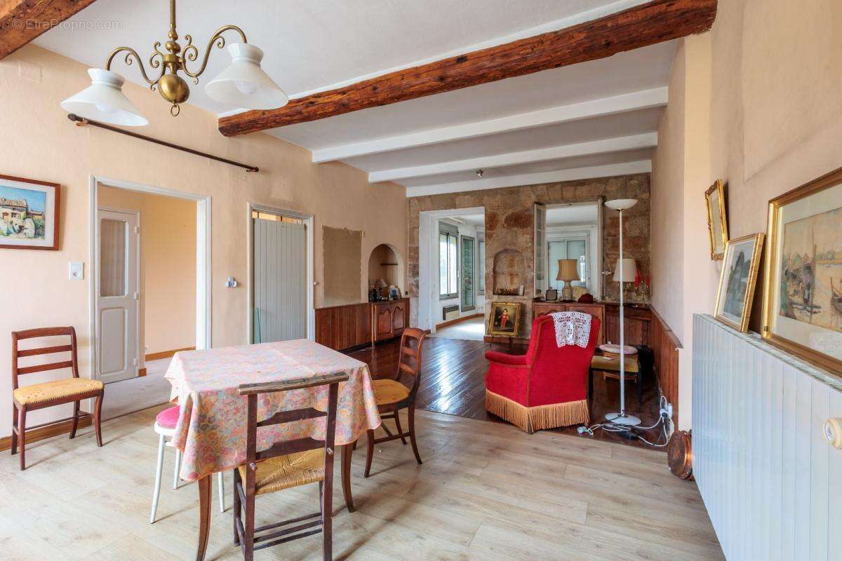 Maison à PERNES-LES-FONTAINES