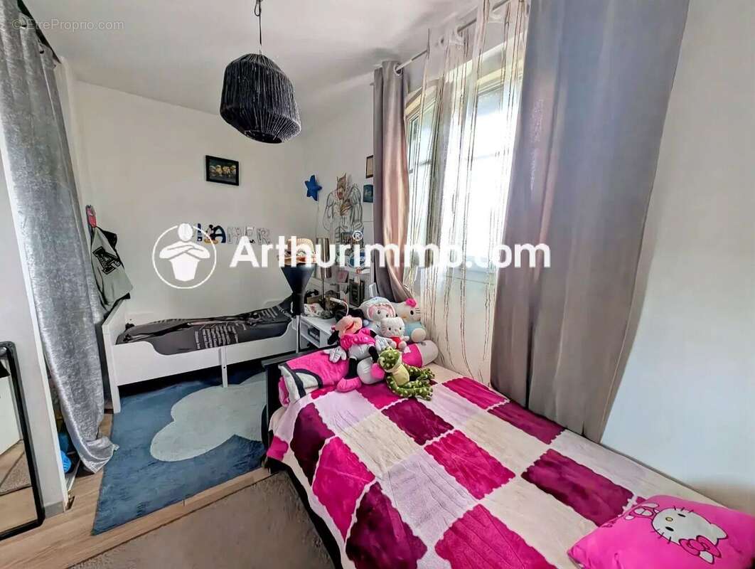 Maison à SAVIGNY-LE-TEMPLE