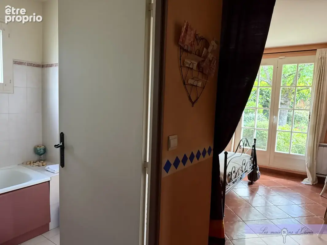 Sucy-en-Brie   Quartier du Fort, belle maison familiale au calme, 140 m2, jardin et garage - photo 9