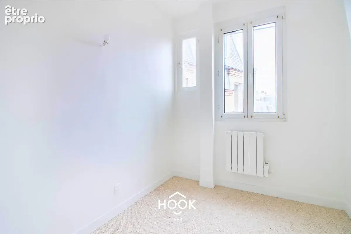 Rue de Tocqueville : 80 m² rénové, 6e étage avec ascenseur, immeuble Art nouveau - photo 12