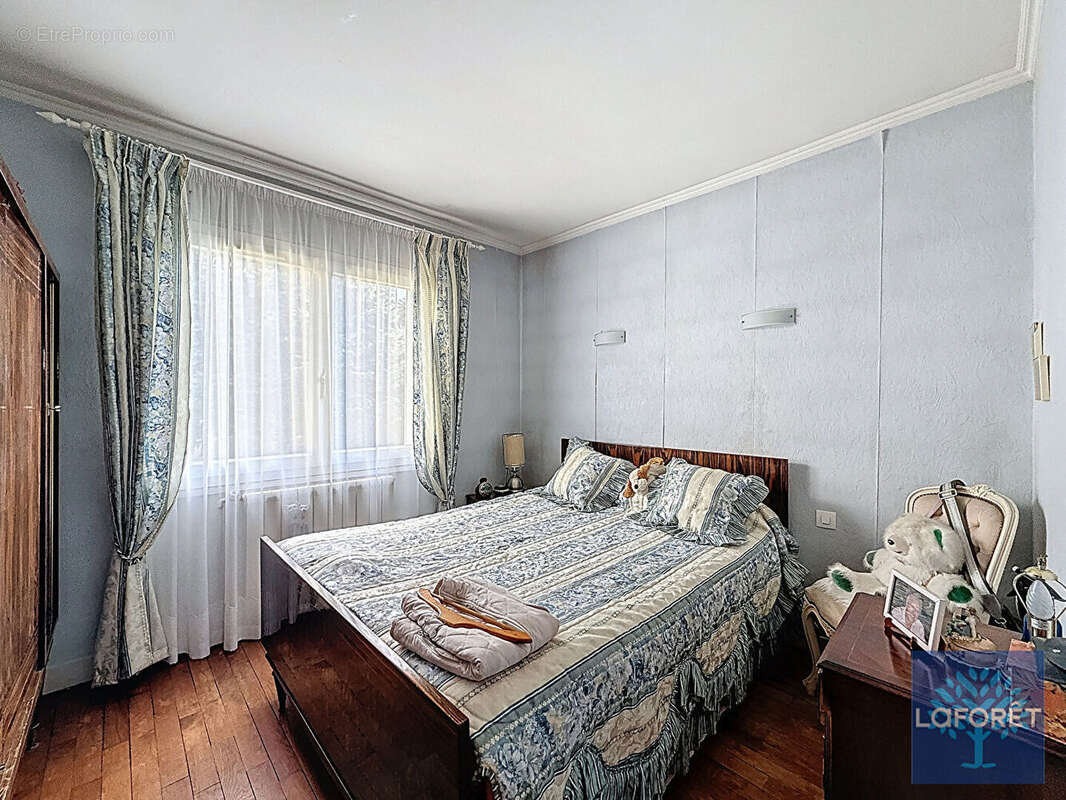 Maison à VIGNEUX-SUR-SEINE