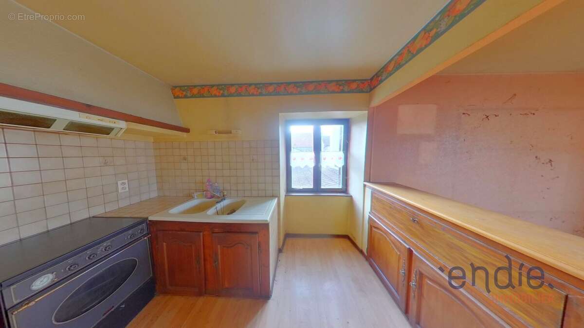 Maison à ARC-LES-GRAY